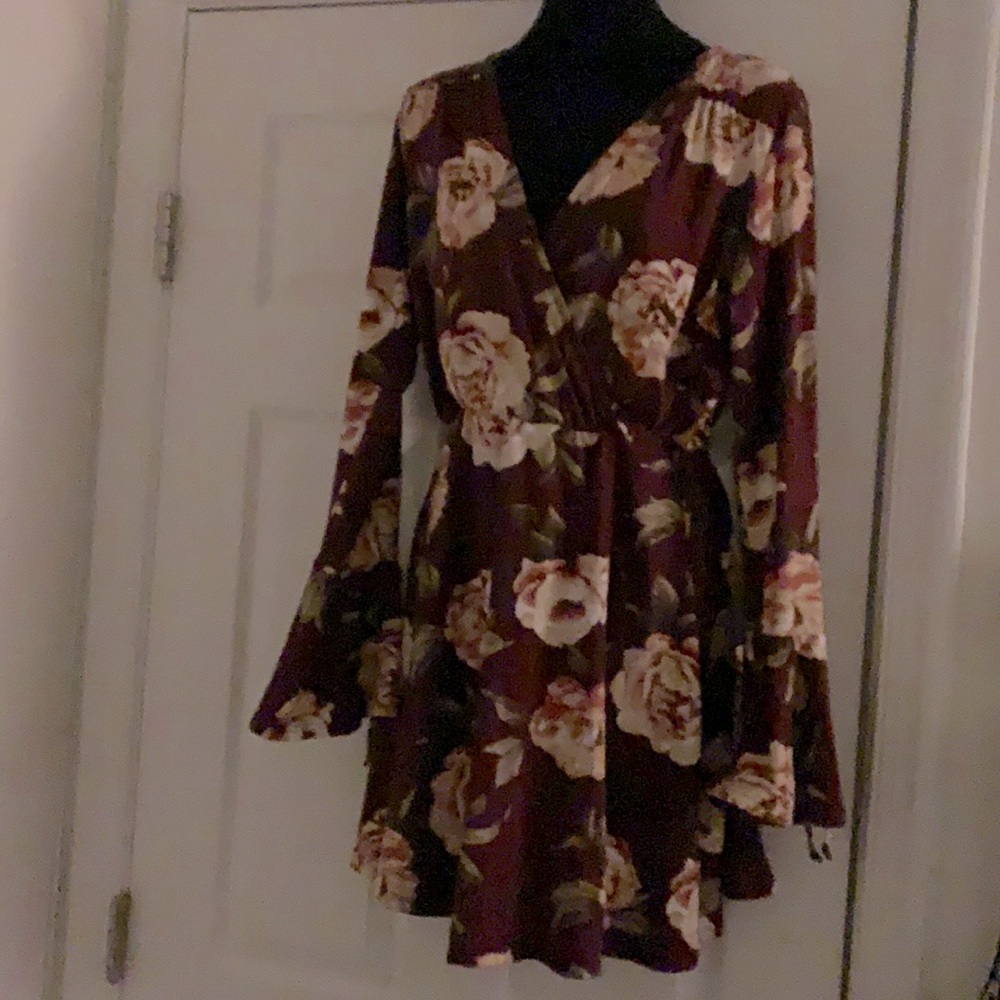 Burgundy mini